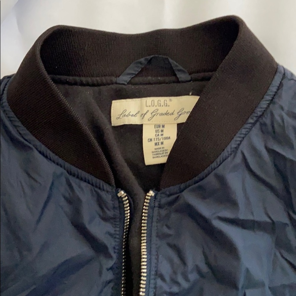 Jacket - Picture 2 of 3